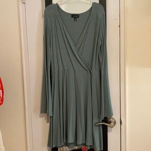Flare sleeve v neck dress